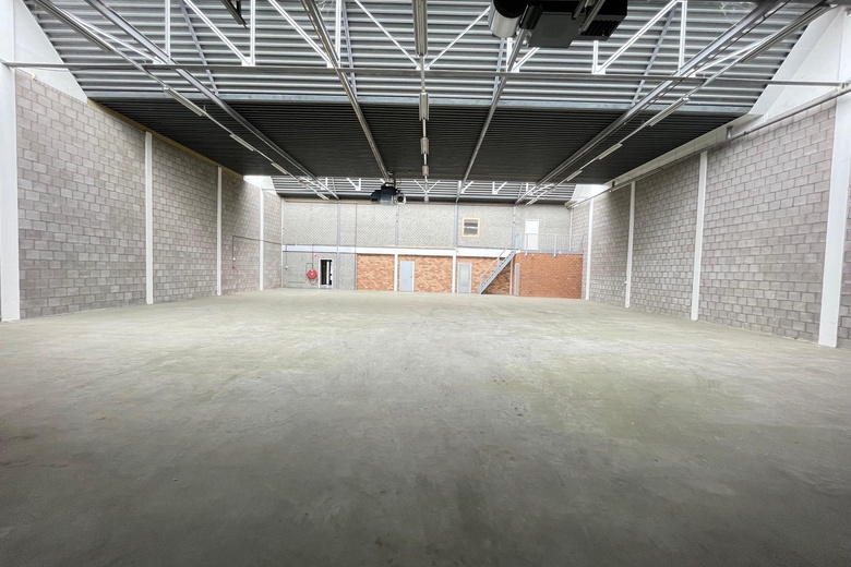 BedrijfsruimteaanElftweg 54<br/> inRaamsdonksveer