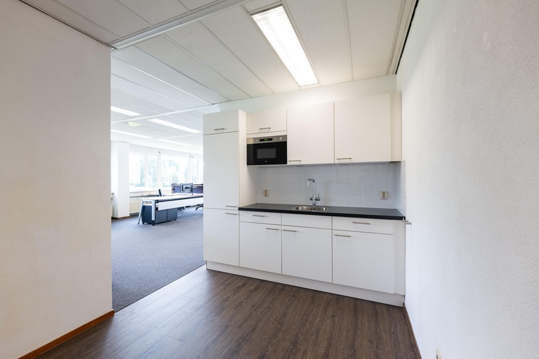 KantoorruimteaanCurieweg 7<br/> inSpijkenisse KantoorruimteaanCurieweg 7<br/> inSpijkenisse