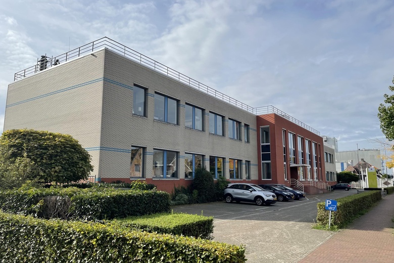 Bekijk foto 1 van N.C.B.-laan 52