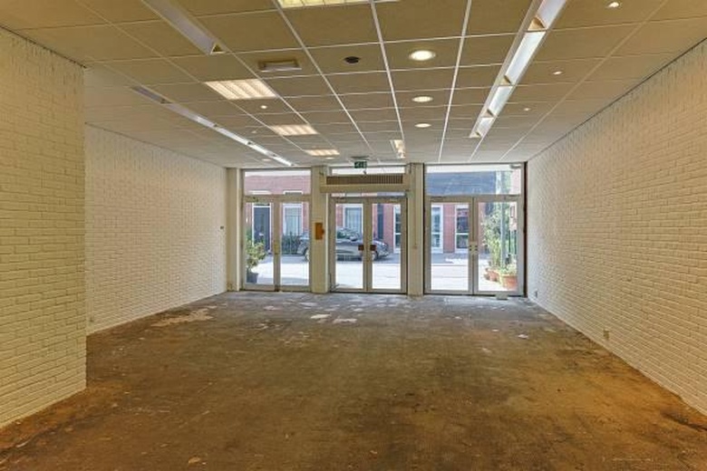 Winkelruimte Delfzijl - Landstraat 11 - Foto 4