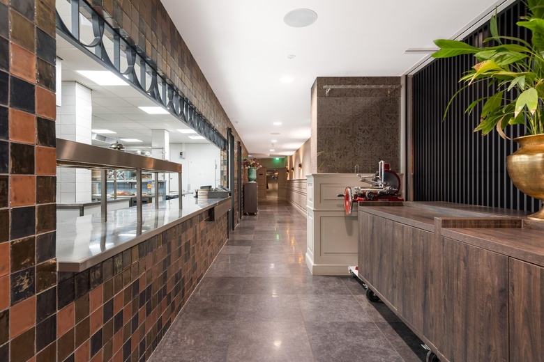 HorecaaanStationsplein | Stationsstraat - Antje 0 ong<br/> inWeert