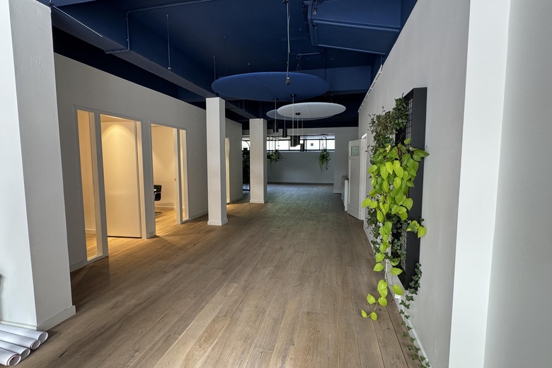 WinkelruimteaanLaan van Nieuw-Oost-Indie 102<br/> inDen Haag