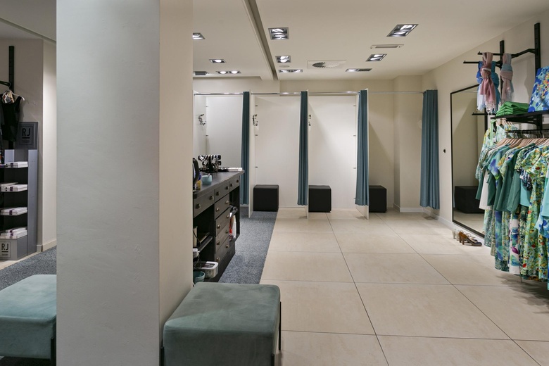 WinkelruimteaanBergstraat 14<br/> inRoermond WinkelruimteaanBergstraat 14<br/> inRoermond