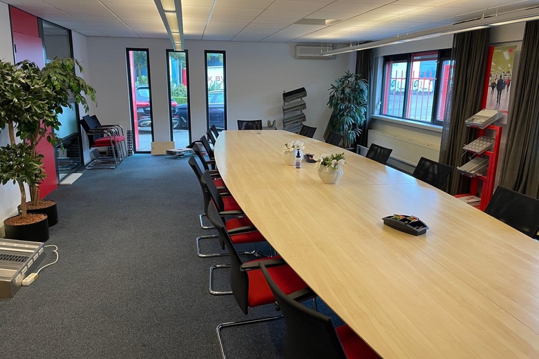 BedrijfsruimteaanEdisonstraat 36<br/> inDoetinchem