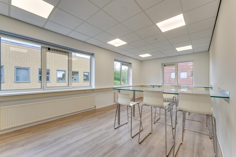 KantoorruimteaanPapiermolen 2 - 6<br/> inHouten