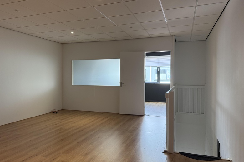 BedrijfsruimteaanSteenbakkerij 60<br/> inNieuwerkerk aan den IJssel