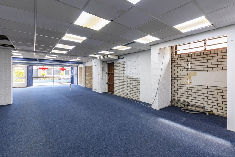 WinkelruimteaanLindenlaan 54<br/> inHuizen