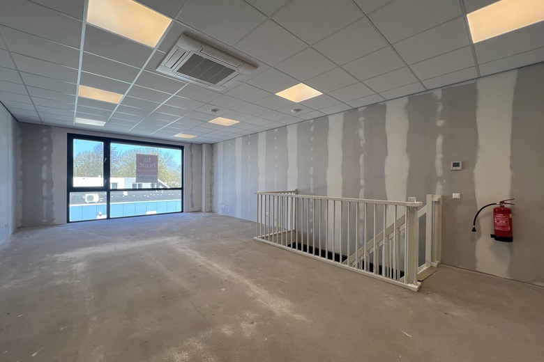 BedrijfsruimteaanHoutkopersstraat 6 D<br/> inZwijndrecht BedrijfsruimteaanHoutkopersstraat 6 D<br/> inZwijndrecht
