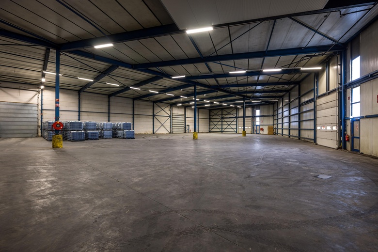 BedrijfsruimteaanGraanweg 15<br/> inMoerdijk BedrijfsruimteaanGraanweg 15<br/> inMoerdijk