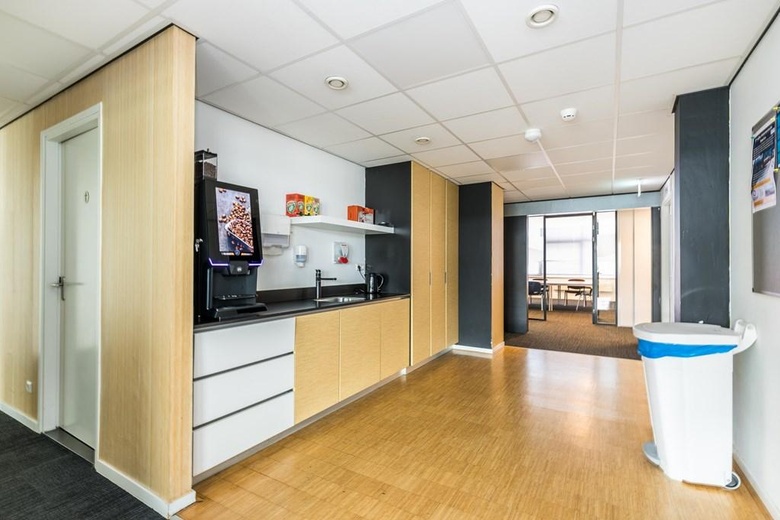 KantoorruimteaanIndustrieweg 130 A<br/> inRotterdam