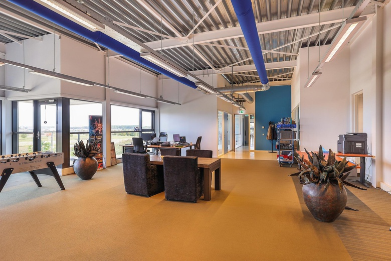 BedrijfsruimteaanKoperstraat 42<br/> inAlmere BedrijfsruimteaanKoperstraat 42<br/> inAlmere