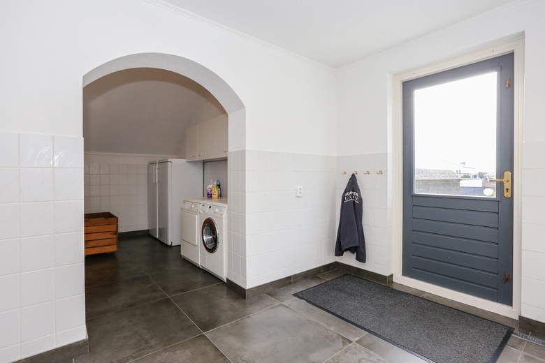 BedrijfsruimteaanKadijk 4<br/> inLemmer BedrijfsruimteaanKadijk 4<br/> inLemmer