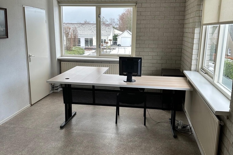 BedrijfsruimteaanHermansstraat 17<br/> inHoeven BedrijfsruimteaanHermansstraat 17<br/> inHoeven
