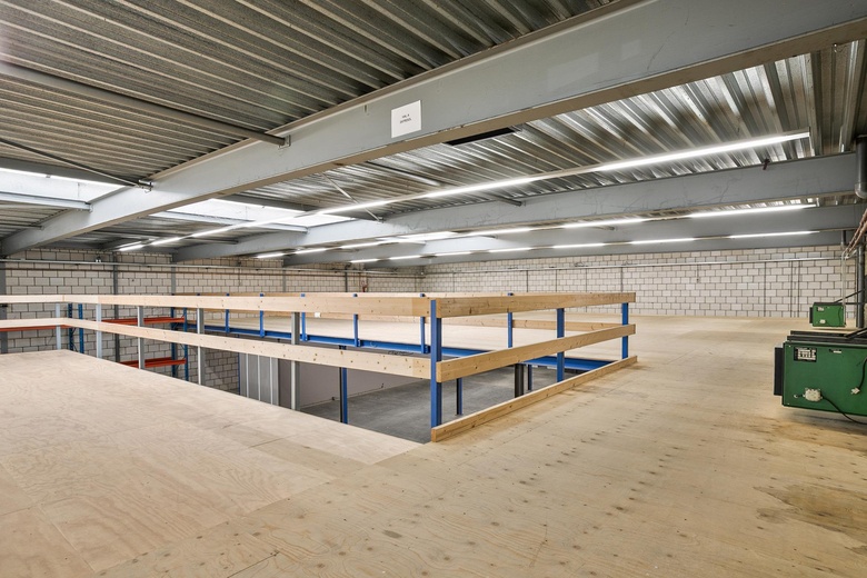 BedrijfsruimteaanRijnstraat 18 A<br/> inOss BedrijfsruimteaanRijnstraat 18 A<br/> inOss