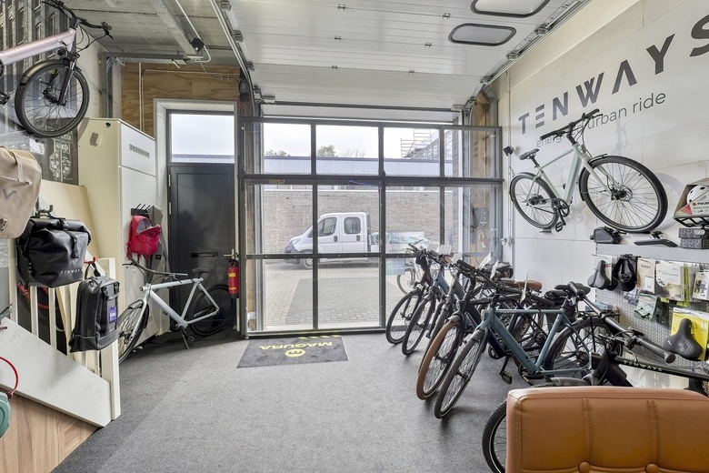 BedrijfsruimteaanIndustrieweg 5 e<br/> inVoorschoten