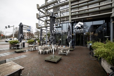 Bekijk foto 2 van Kennemerplein 6 - 14