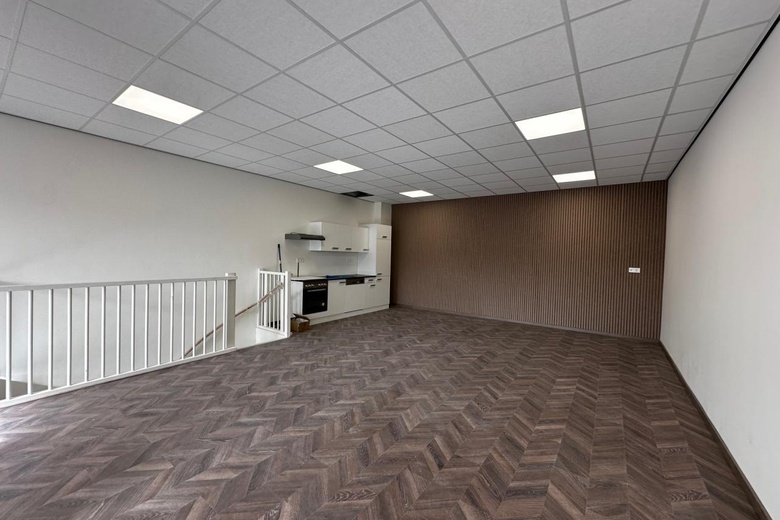 BedrijfsruimteaanIndustrieweg 12<br/> inZoeterwoude