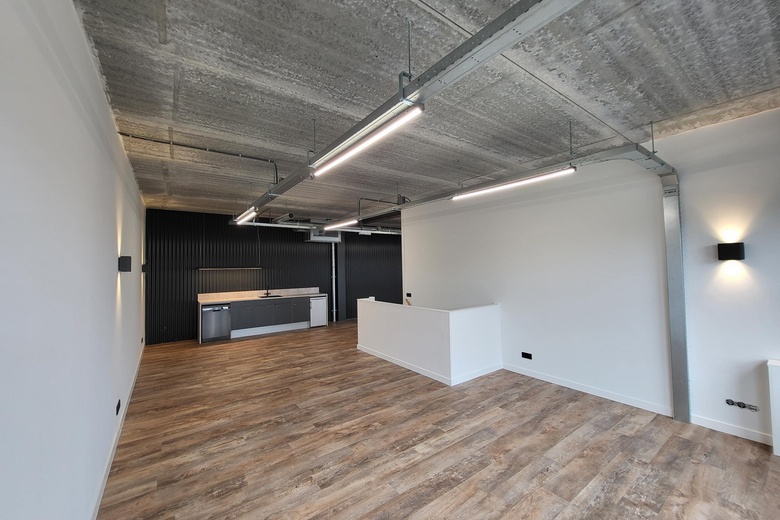 BedrijfsruimteaanHeliumweg 6 A 17<br/> inAmersfoort