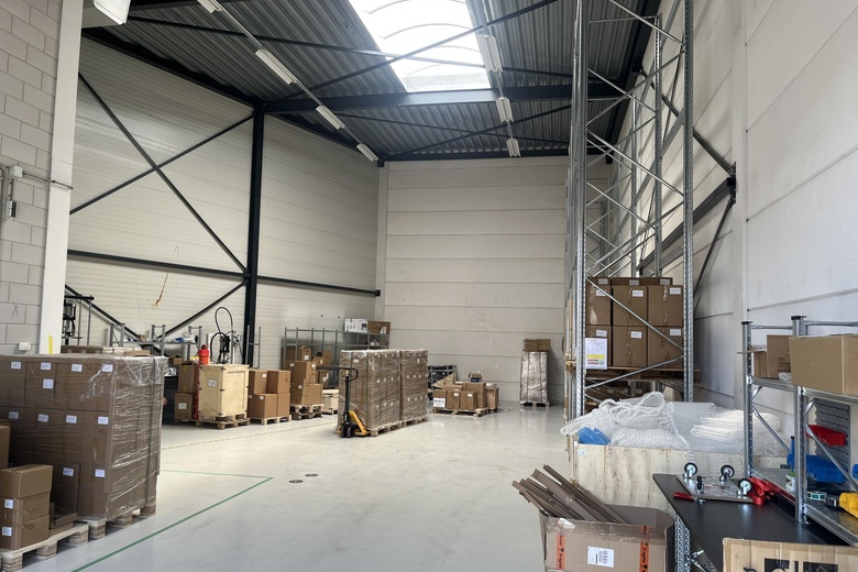 BedrijfsruimteaanProostwetering 25 G<br/> inUtrecht