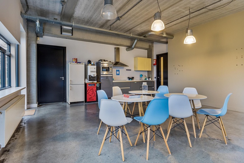 BedrijfsruimteaanLooier 16<br/> inNieuwkuijk