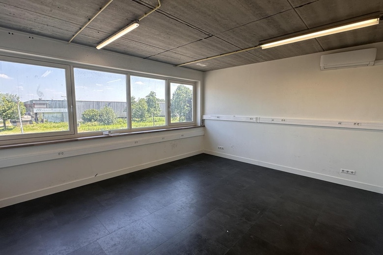 BedrijfsruimteaanIndustrieweg 2<br/> inGiessen BedrijfsruimteaanIndustrieweg 2<br/> inGiessen