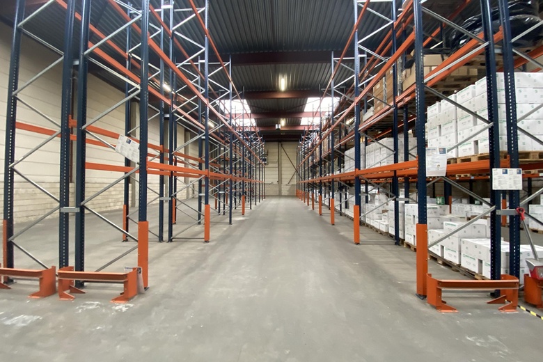 BedrijfsruimteaanElzenweg 13<br/> inWaalwijk BedrijfsruimteaanElzenweg 13<br/> inWaalwijk