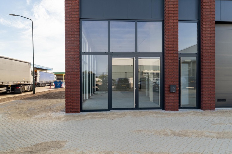 BedrijfsruimteaanIndustrieweg 10<br/> inGiessen BedrijfsruimteaanIndustrieweg 10<br/> inGiessen