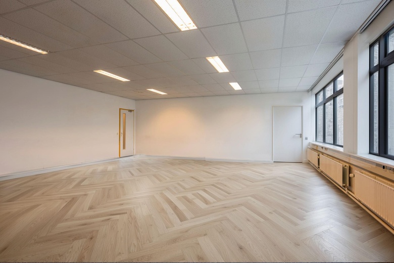 BedrijfsruimteaanAlgolweg 12<br/> inAmersfoort BedrijfsruimteaanAlgolweg 12<br/> inAmersfoort