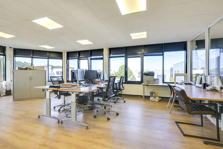 BedrijfsruimteaanWilgenkade 1<br/> inHouten