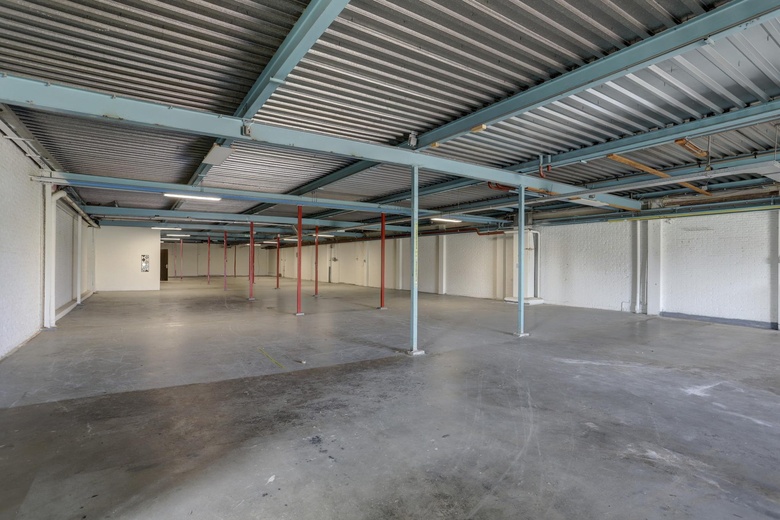 BedrijfsruimteaanToutenburgstraat 11<br/> inLeeuwarden BedrijfsruimteaanToutenburgstraat 11<br/> inLeeuwarden