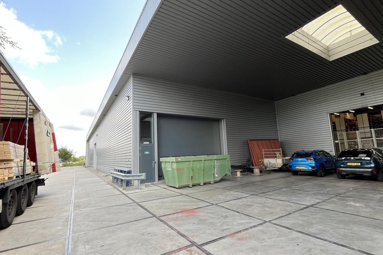 BedrijfsruimteaanRietveldenweg 55 B<br/> inDen Bosch BedrijfsruimteaanRietveldenweg 55 B<br/> inDen Bosch