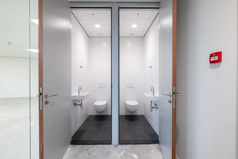 BedrijfsruimteaanBrandenburgbaan 4 - 4<br/> inRotterdam