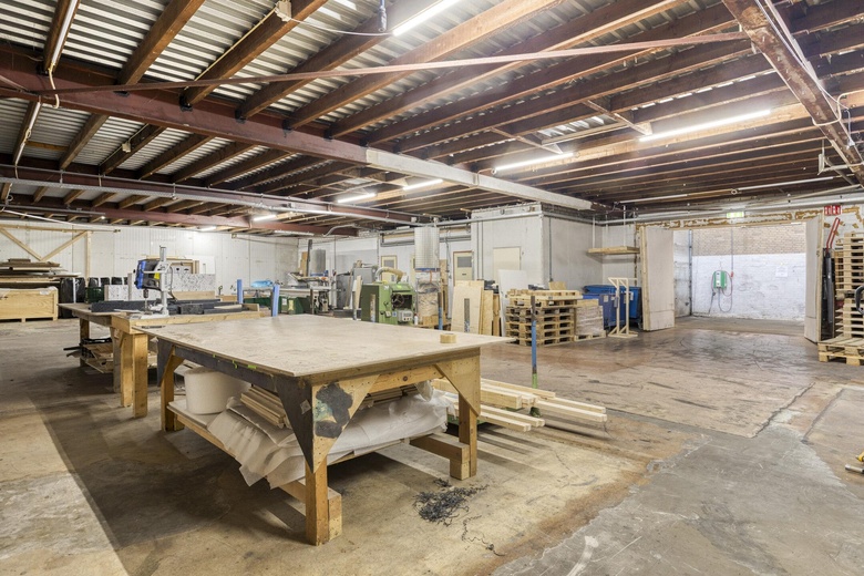 BedrijfsruimteaanSchouwslootweg 7<br/> inWaalwijk