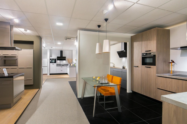 BedrijfsruimteaanLarenseweg 51<br/> inLochem BedrijfsruimteaanLarenseweg 51<br/> inLochem