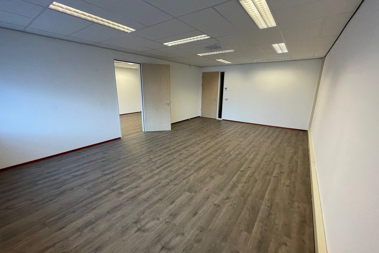 BedrijfsruimteaanBuskesdries 1<br/> inAndelst BedrijfsruimteaanBuskesdries 1<br/> inAndelst
