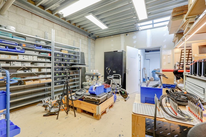 BedrijfsruimteaanAntennestraat 64<br/> inAlmere