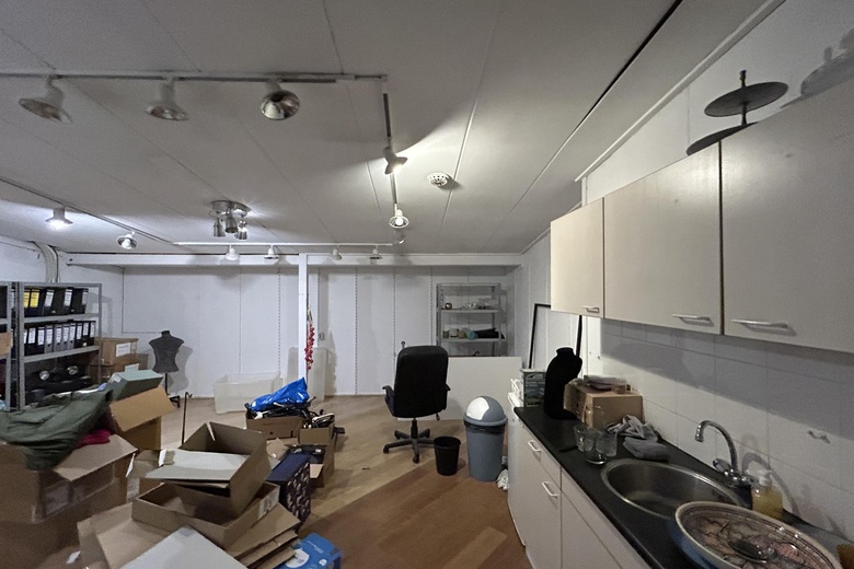 WinkelruimteaanEmmaplein 12<br/> inBilthoven WinkelruimteaanEmmaplein 12<br/> inBilthoven