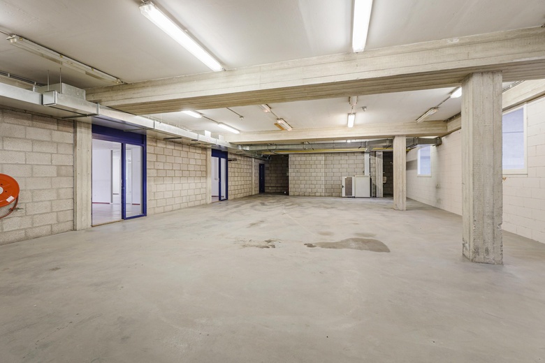 BedrijfsruimteaanBasisweg 34<br/> inAmsterdam