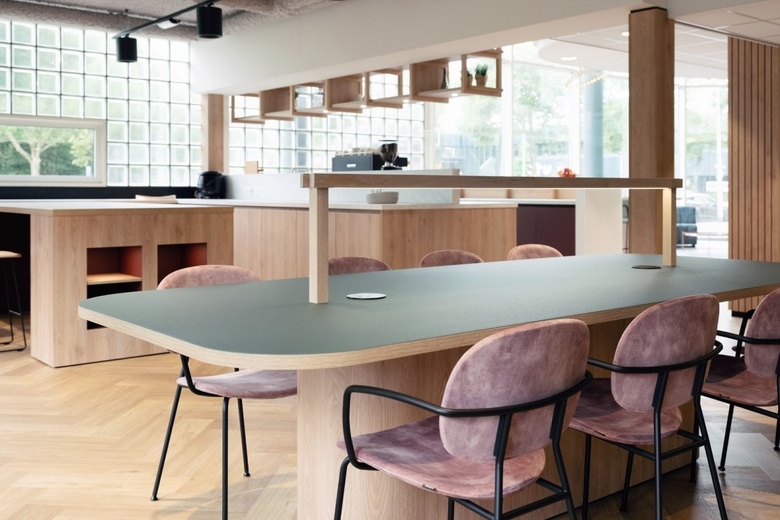 KantoorruimteaanOverschiestraat 65<br/> inAmsterdam