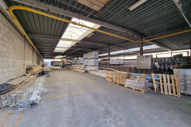BedrijfsruimteaanSchelluinsestraat 54<br/> inGorinchem BedrijfsruimteaanSchelluinsestraat 54<br/> inGorinchem
