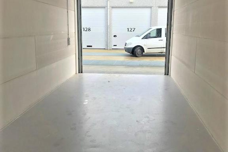 BedrijfsruimteaanVeerpolder 19 105<br/> inWarmond