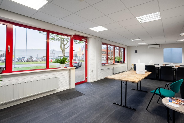 BedrijfsruimteaanOpaalstraat 17<br/> inHengelo