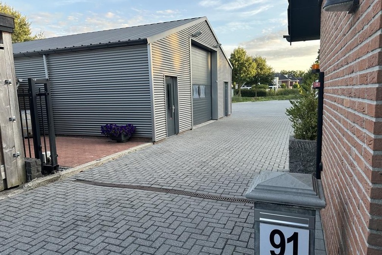 BedrijfsruimteaanHoofdstraat 91<br/> inZenderen