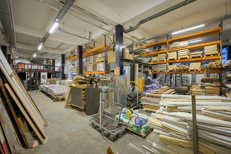 BedrijfsruimteaanLinschotenstraat 47<br/> inRotterdam BedrijfsruimteaanLinschotenstraat 47<br/> inRotterdam
