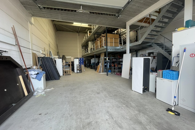 BedrijfsruimteaanHonderdland 386<br/> inMaasdijk