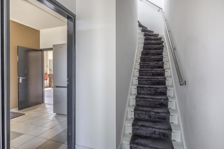 BedrijfsruimteaanM. Beenstraat 16<br/> inSpijkenisse