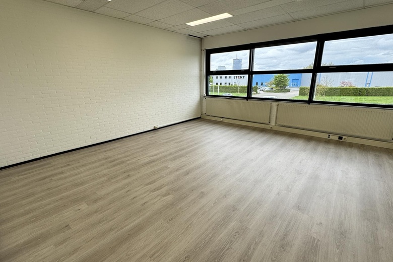 KantoorruimteaanMarkerkant 12 1 01<br/> inAlmere