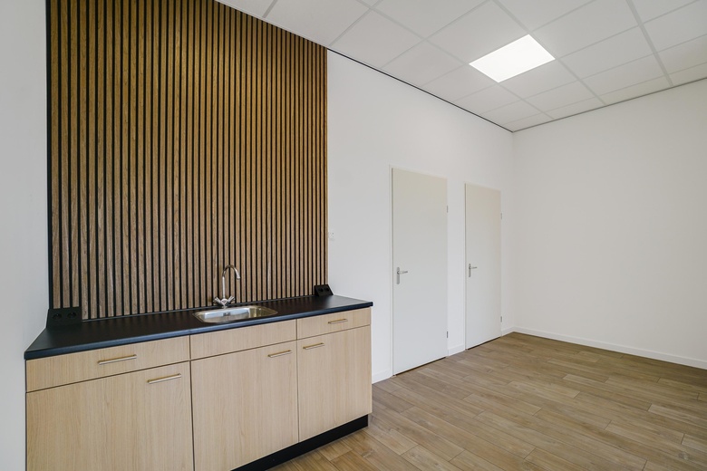 BedrijfsruimteaanMiddelblok 136 d<br/> inGouderak