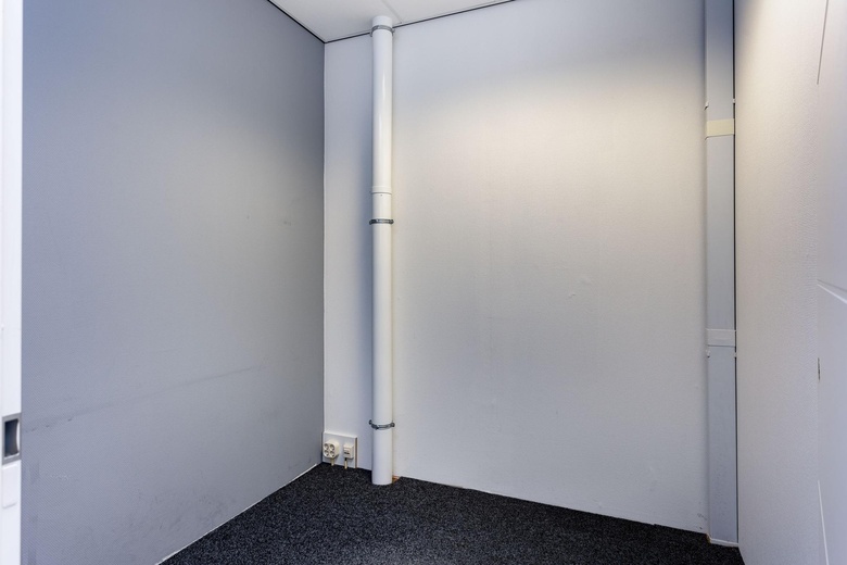 BedrijfsruimteaanTweelingenlaan 34 B<br/> inApeldoorn BedrijfsruimteaanTweelingenlaan 34 B<br/> inApeldoorn