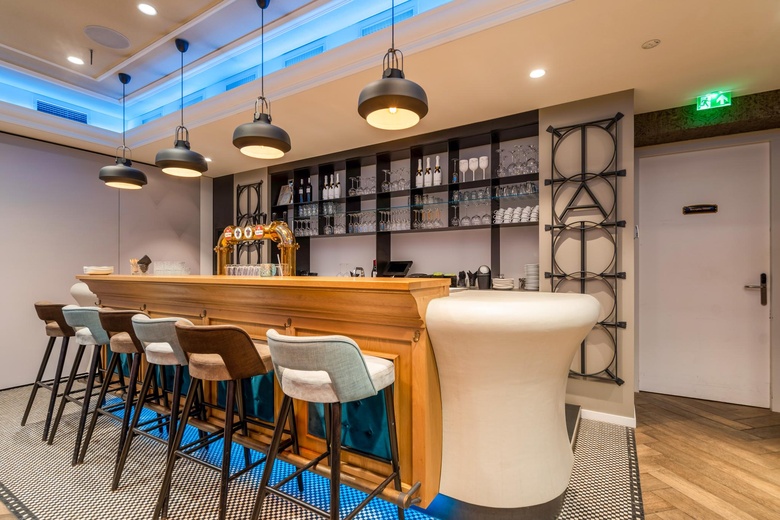 HorecaaanStationsplein | Stationsstraat - Antje 0 ong<br/> inWeert